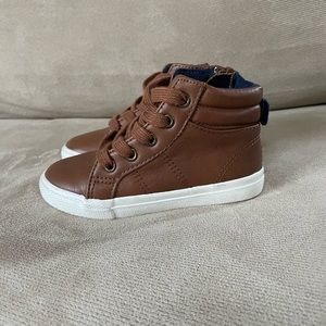 Boys Toddler size 8 Dress Sneakers